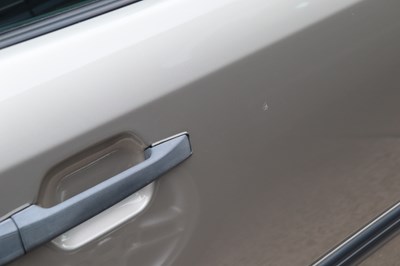 Lot 215 - 1988 Mercedes-Benz 260 E