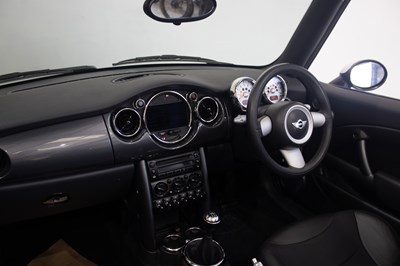 Lot 114 - 2004 Mini Cooper Convertible