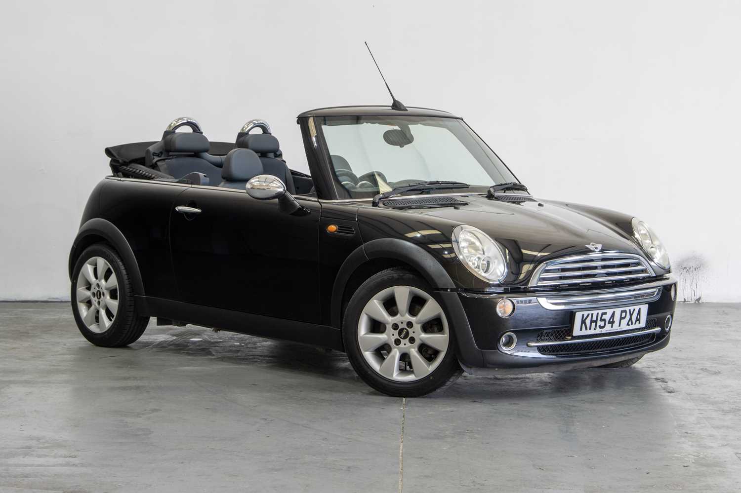 Lot 114 - 2004 Mini Cooper Convertible