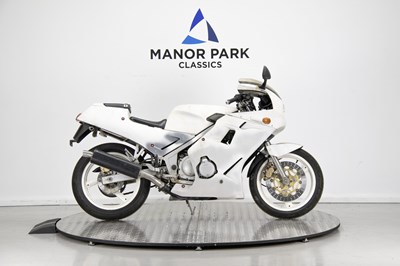 Lot 1988 Yamaha FZR250