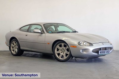 Lot 138 - 2000 Jaguar XK8 Coupe