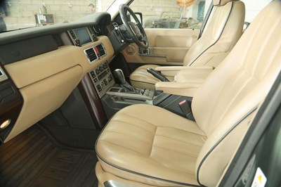 Lot 140 - 2004 Land Rover Range Rover Vogue TD6 Auto