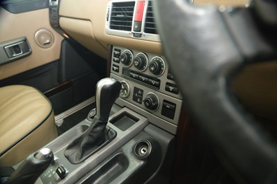 Lot 140 - 2004 Land Rover Range Rover Vogue TD6 Auto