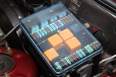 Lot 209 - 1993 BMW 318i (E30) Lux Convertible