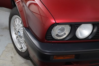 Lot 209 - 1993 BMW 318i (E30) Lux Convertible