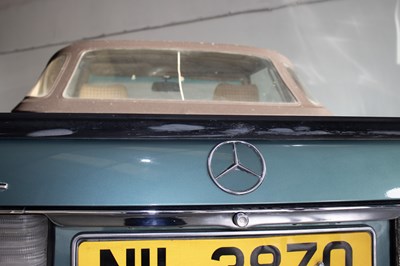 Lot 142 - 1983 Mercedes-Benz 500SL