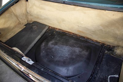 Lot 142 - 1983 Mercedes-Benz 500SL