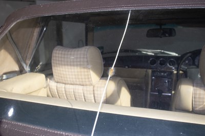 Lot 142 - 1983 Mercedes-Benz 500SL