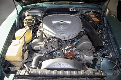 Lot 142 - 1983 Mercedes-Benz 500SL