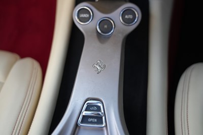 Lot 2010 Ferrari California