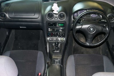 Lot 120 - 2000 Mazda MX5