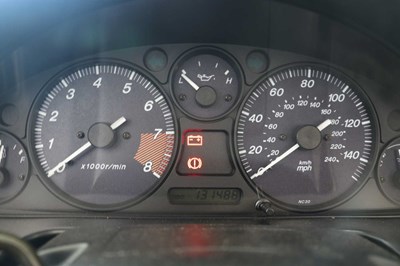 Lot 120 - 2000 Mazda MX5