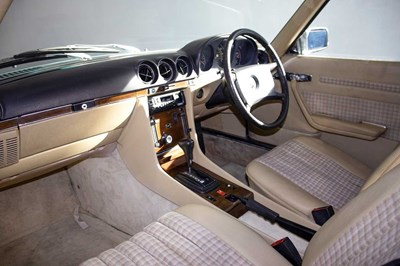 Lot 1983 Mercedes-Benz 500SL