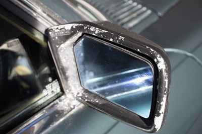 Lot 1983 Mercedes-Benz 500SL