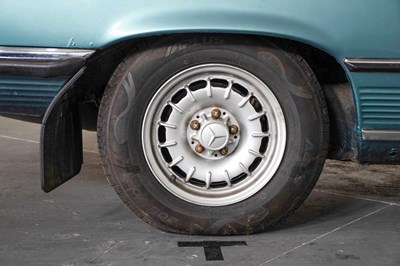 Lot 1983 Mercedes-Benz 500SL