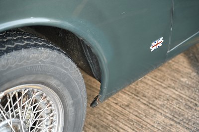 Lot 1965 Daimler V8-250