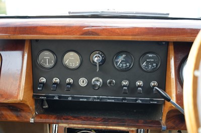 Lot 1965 Daimler V8-250