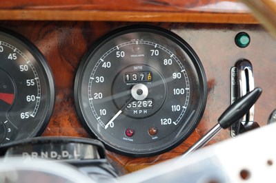 Lot 1965 Daimler V8-250