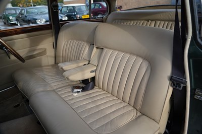 Lot 1965 Daimler V8-250