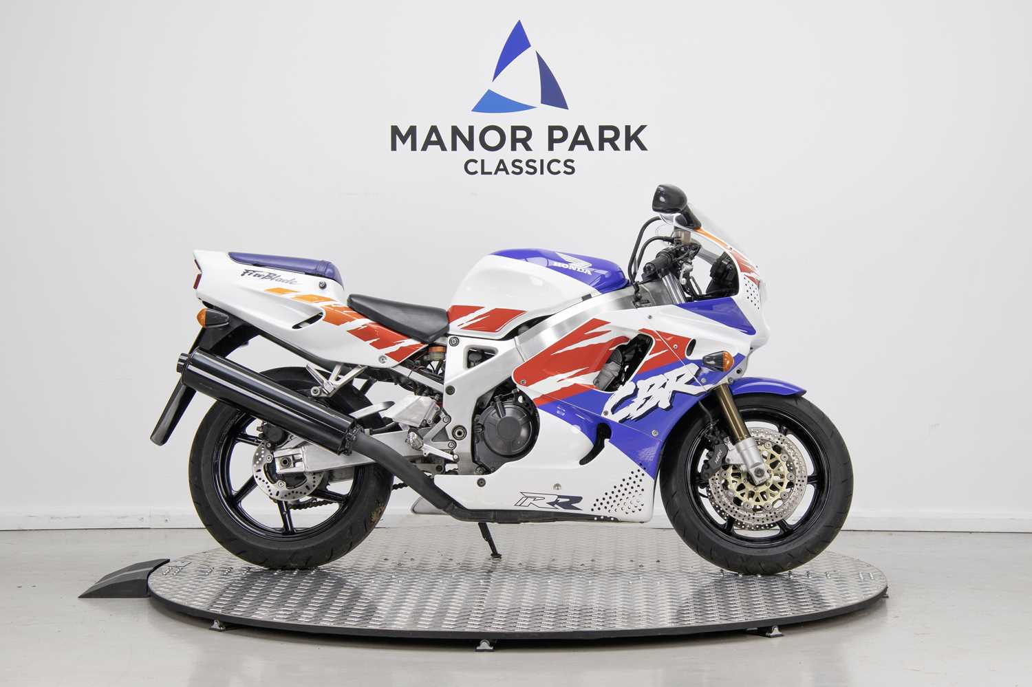 182 - 1992 Honda CBR900RR Fireblade