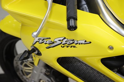 Lot 2003 Honda VTR1000 Firestorm