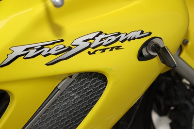 Lot 2003 Honda VTR1000 Firestorm