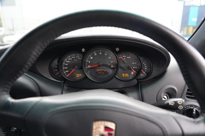 Lot 18 - 2002 Porsche 911 GT2