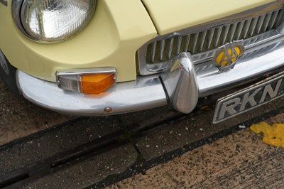 Lot 1969 MG B GT