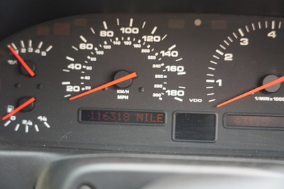 Lot 1990 Porsche 928 GT