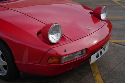 Lot 1990 Porsche 928 GT