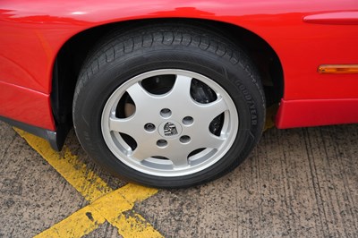 Lot 1990 Porsche 928 GT