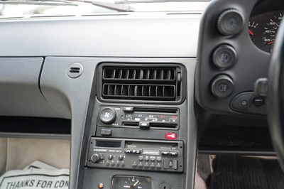 Lot 1990 Porsche 928 GT