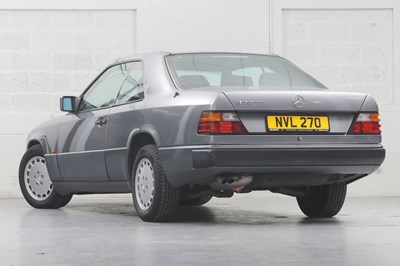 Lot 1989 Mercedes-Benz 300 CE