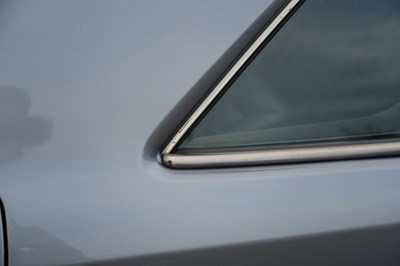 Lot 1989 Mercedes-Benz 300 CE