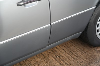 Lot 1989 Mercedes-Benz 300 CE