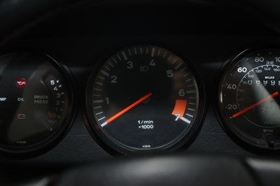 Lot 30 - 1989 Porsche 911 Carrera 3.2 Targa SSE