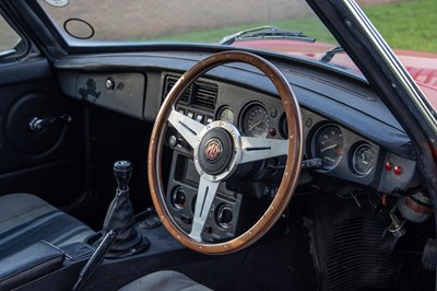 Lot 6 - 1977 MG B GT