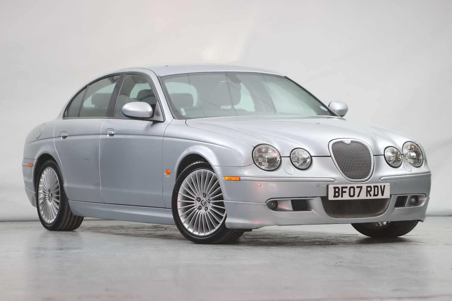 Lot 211 - 2007 Jaguar S-Type 2.7d V6 XS