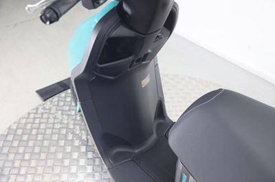 Lot 2024 Yamaha Neos