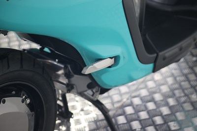 Lot 2024 Yamaha Neos