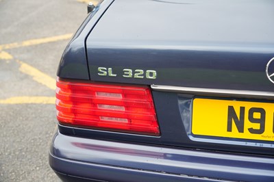 Lot 229 - 1996 Mercedes-Benz SL 320