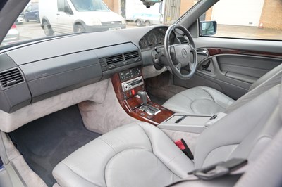 Lot 229 - 1996 Mercedes-Benz SL 320