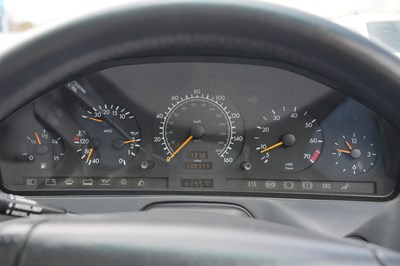Lot 229 - 1996 Mercedes-Benz SL 320