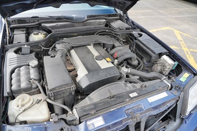 Lot 229 - 1996 Mercedes-Benz SL 320