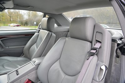 Lot 229 - 1996 Mercedes-Benz SL 320