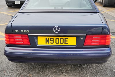 Lot 229 - 1996 Mercedes-Benz SL 320