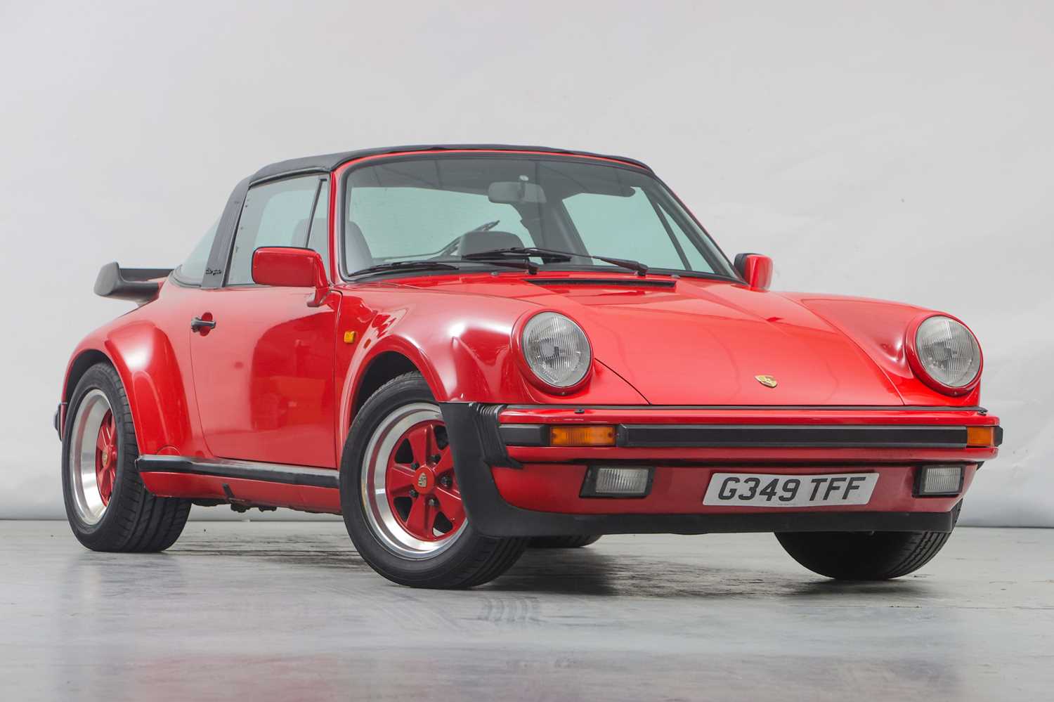 Lot 210 - 1989 Porsche 911 Carrera 3.2 Targa SSE