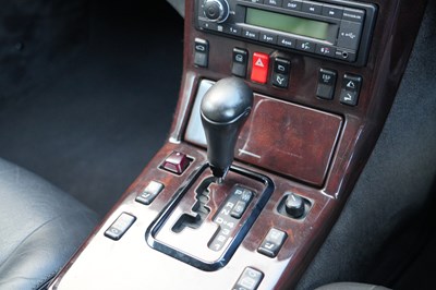 Lot 207 - 2000 Mercedes-Benz SL 280