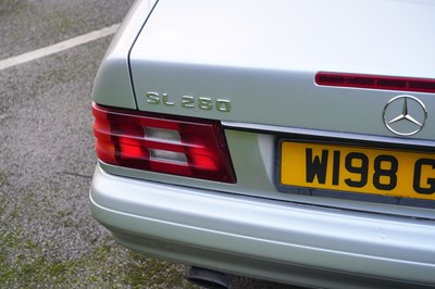 Lot 207 - 2000 Mercedes-Benz SL 280