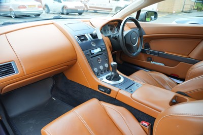 Lot 2006 Aston Martin Vantage V8